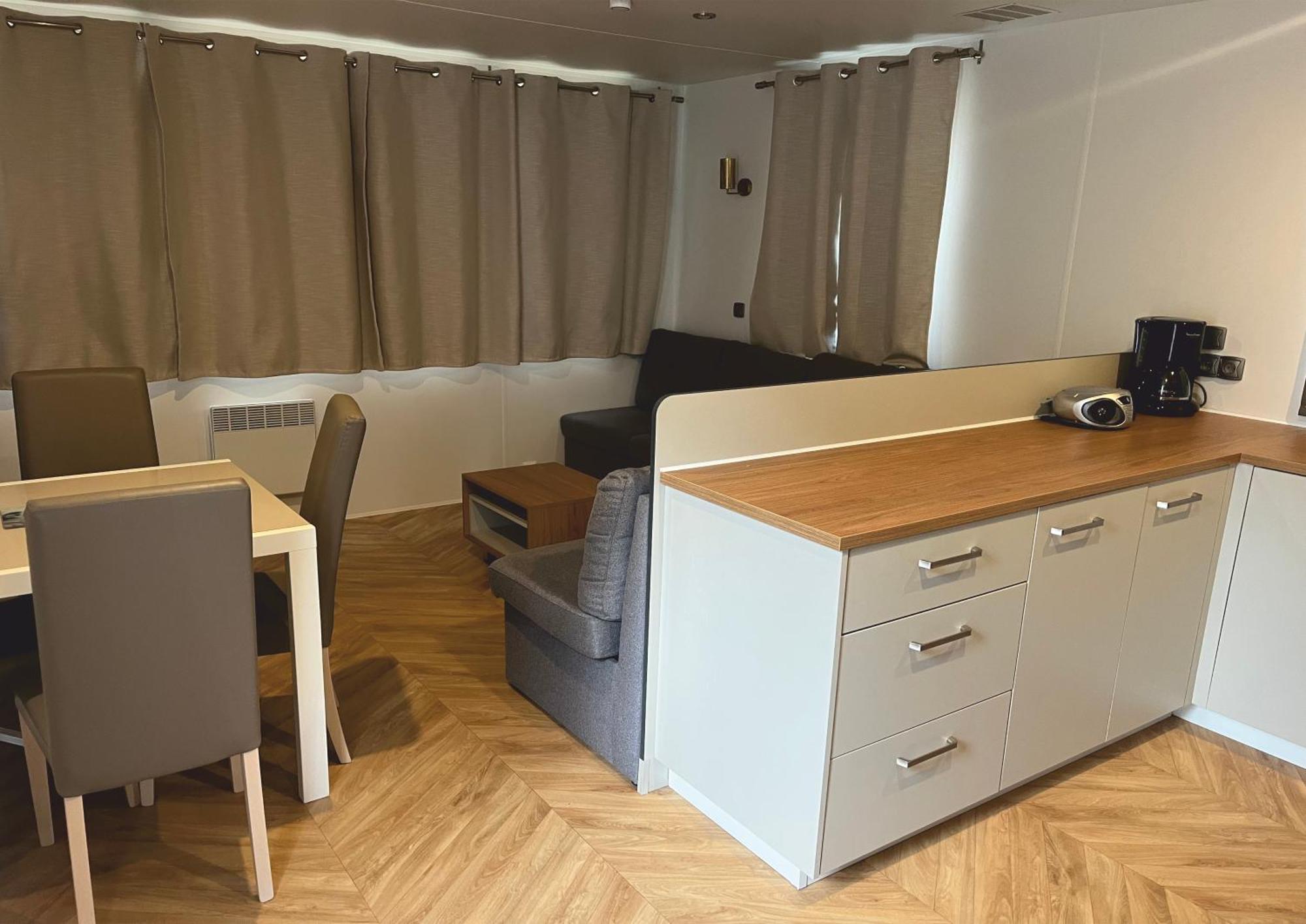 Grand Mobile-Home 45M2 Au Calme Et Au Bord De Mer Сен-Бревен-ле-Пен Экстерьер фото